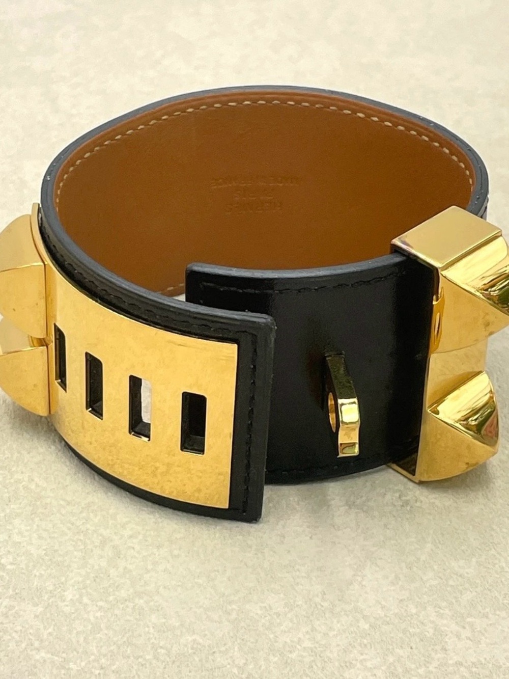 Hermès Collier de Chien Gold Hardware Wide Leather Cuff - Black/Gold - Picture 13 of 16